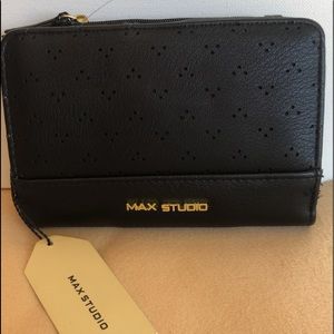 Max Studio Wallet